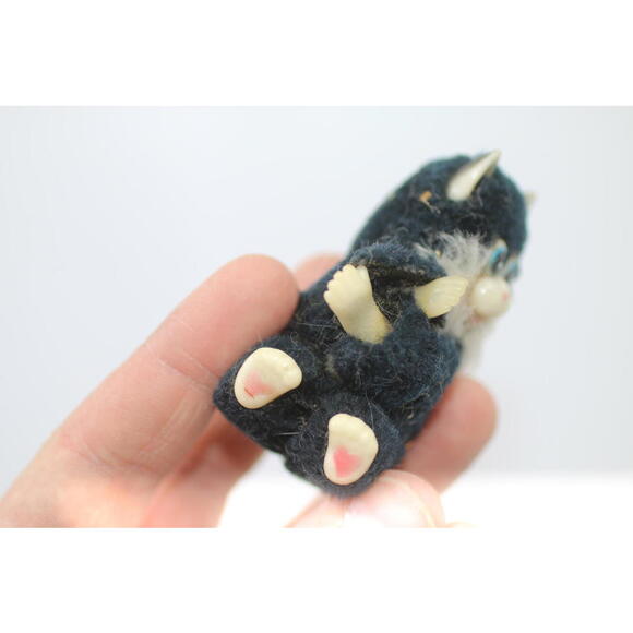 Vintage Small Plush Cat Figurine with Blue Eyes pencil hugger clip toy - Picture 2 of 3